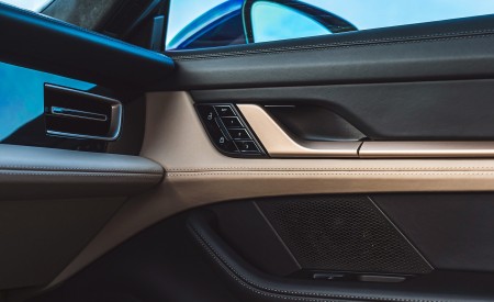 2022 Porsche Taycan Turbo Cross Turismo (Color: Gentian Blue) Interior Detail Wallpapers 450x275 (96)