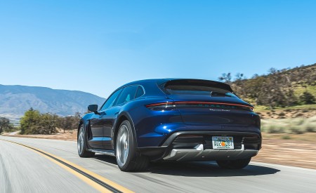2022 Porsche Taycan Turbo Cross Turismo (Color: Gentian Blue) Rear Three-Quarter Wallpapers 450x275 (8)
