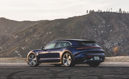 2022 Porsche Taycan Turbo Cross Turismo (Color: Gentian Blue) Rear Three-Quarter Wallpapers 450x275 (58)