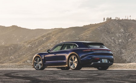 2022 Porsche Taycan Turbo Cross Turismo (Color: Gentian Blue) Rear Three-Quarter Wallpapers 450x275 (57)