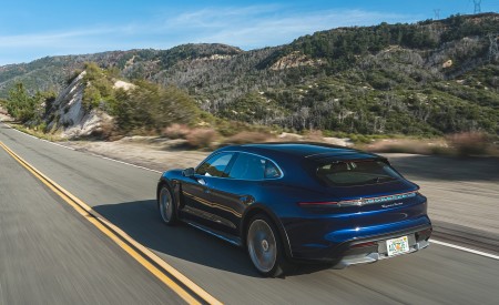 2022 Porsche Taycan Turbo Cross Turismo (Color: Gentian Blue) Rear Three-Quarter Wallpapers 450x275 (18)