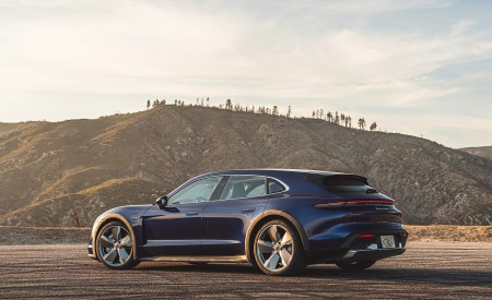 2022 Porsche Taycan Turbo Cross Turismo (Color: Gentian Blue) Rear Three-Quarter Wallpapers 450x275 (55)