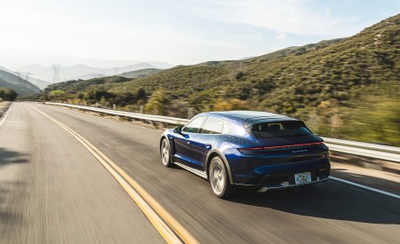 2022 Porsche Taycan Turbo Cross Turismo (Color: Gentian Blue) Rear Three-Quarter Wallpapers 450x275 (22)