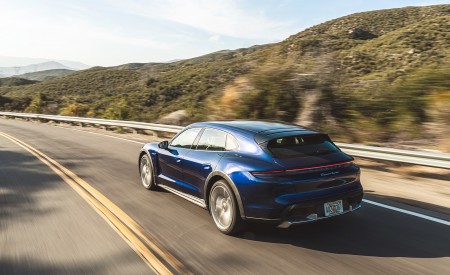 2022 Porsche Taycan Turbo Cross Turismo (Color: Gentian Blue) Rear Three-Quarter Wallpapers 450x275 (23)