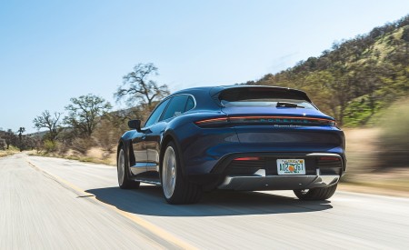 2022 Porsche Taycan Turbo Cross Turismo (Color: Gentian Blue) Rear Wallpapers 450x275 (29)