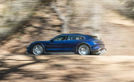 2022 Porsche Taycan Turbo Cross Turismo (Color: Gentian Blue) Side Wallpapers 450x275 (41)