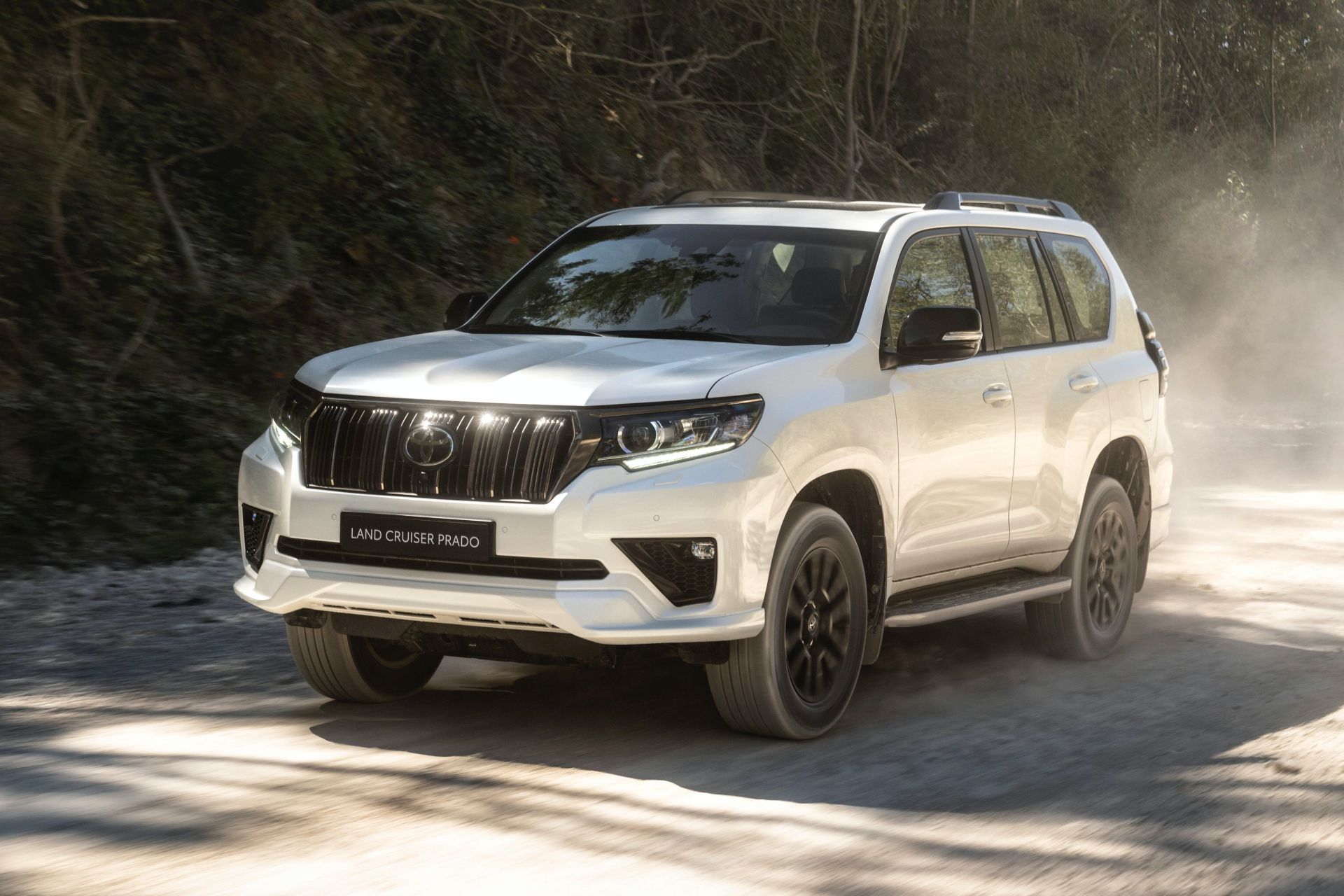 2021 Toyota Land Cruiser Prado Front Three-Quarter Wallpapers #19 of 77