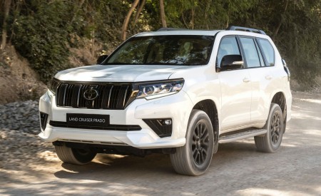 2021 Toyota Land Cruiser Prado Front Three-Quarter Wallpapers 450x275 (22)