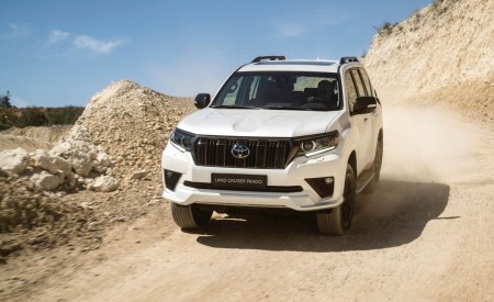 2021 Toyota Land Cruiser Prado Front Wallpapers 450x275 (23)