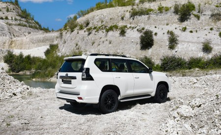 2021 Toyota Land Cruiser Prado Rear Three-Quarter Wallpapers 450x275 (11)
