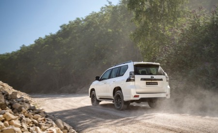 2021 Toyota Land Cruiser Prado Rear Three-Quarter Wallpapers 450x275 (50)