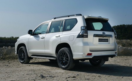 2021 Toyota Land Cruiser Prado Rear Three-Quarter Wallpapers 450x275 (13)