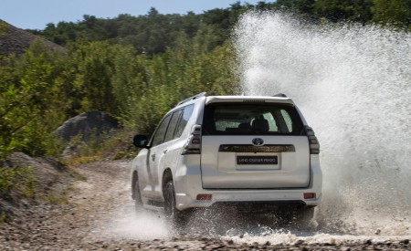 2021 Toyota Land Cruiser Prado Rear Wallpapers 450x275 (52)