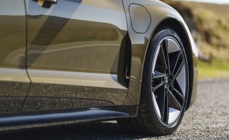 2022 Audi RS e-tron GT (UK-Spec) Detail Wallpapers 450x275 (24)