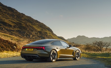 2022 Audi RS e-tron GT (UK-Spec) Rear Three-Quarter Wallpapers 450x275 (14)