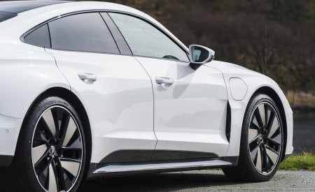 2022 Audi e-tron GT (UK-Spec) Detail Wallpapers 450x275 (25)