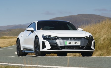 2022 Audi e-tron GT (UK-Spec) Front Wallpapers  450x275 (8)