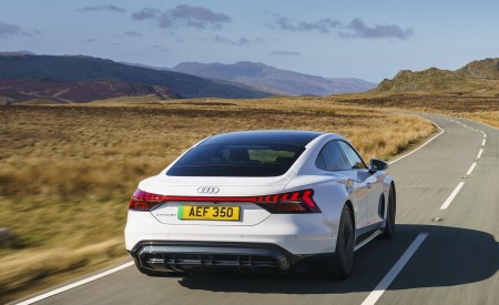 2022 Audi e-tron GT (UK-Spec) Rear Wallpapers  450x275 (2)