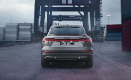 2022 Audi e-tron Sportback S Line Black Edition (Color: Chronos Grey Metallic) Rear Wallpapers 450x275 (4)