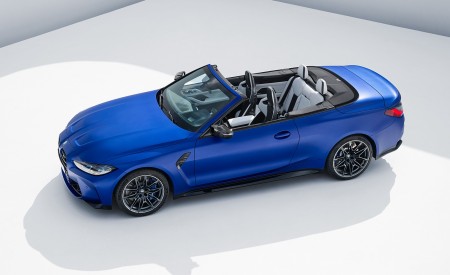 2022 BMW M4 Convertible Competition M xDrive Front Three-Quarter Wallpapers  450x275 (37)