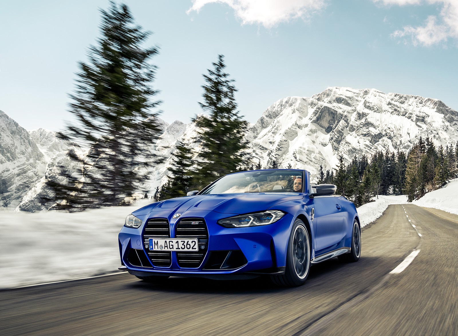 2022 BMW M4 Competition Convertible M xDrive Front Wallpapers (9)