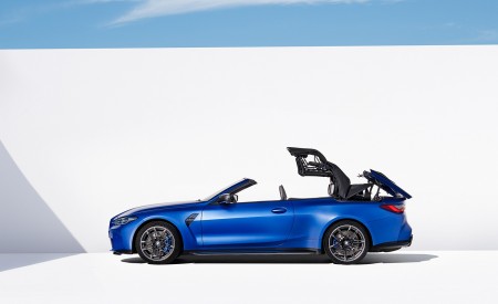 2022 BMW M4 Convertible Competition M xDrive Side Wallpapers  450x275 (33)