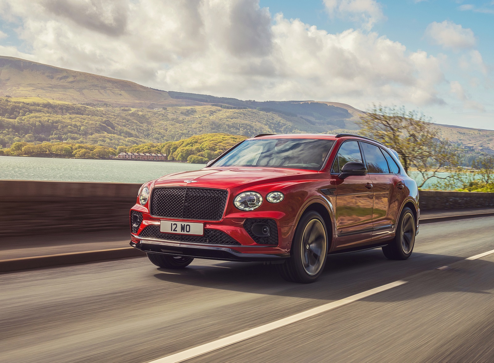 2022 Bentley Bentayga S Front Three-Quarter Wallpapers (3)