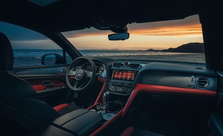 2022 Bentley Bentayga S Interior Wallpapers 450x275 (54)