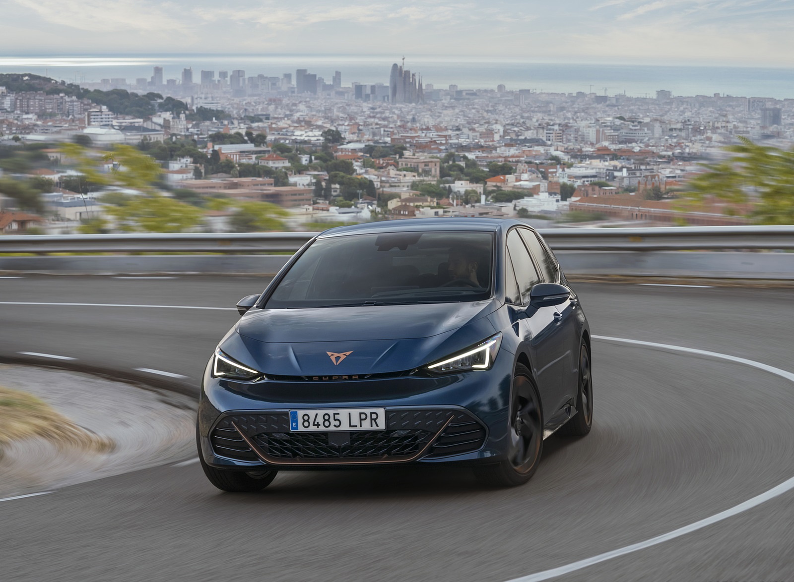 2022 CUPRA Born (Color: Aurora Blue) Front Wallpapers (1)