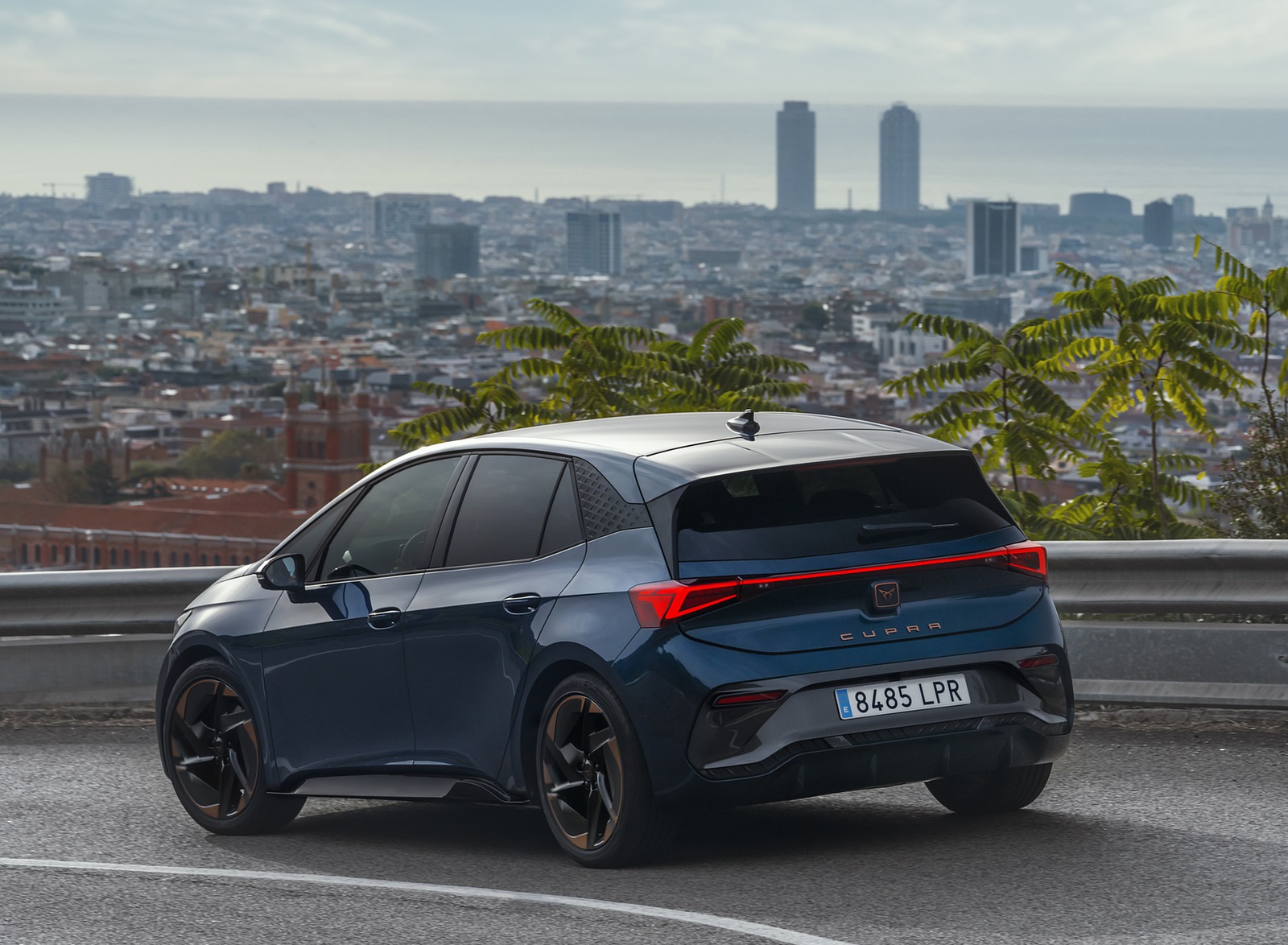 2022 CUPRA Born (Color: Aurora Blue) Rear Three-Quarter Wallpapers (8)