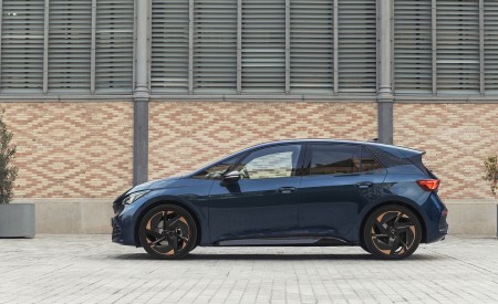 2022 CUPRA Born (Color: Aurora Blue) Side Wallpapers 450x275 (18)