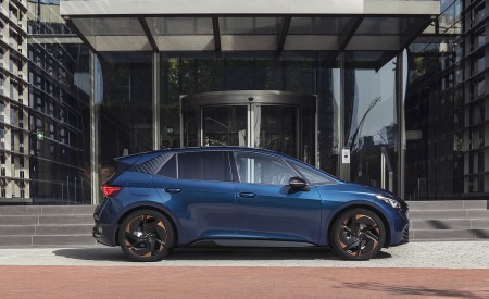 2022 CUPRA Born (Color: Aurora Blue) Side Wallpapers 450x275 (19)