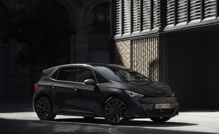 2022 CUPRA Born (Color: Quasar Grey) Front Three-Quarter Wallpapers 450x275 (57)