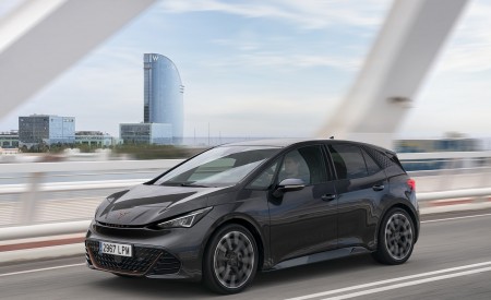 2022 CUPRA Born (Color: Quasar Grey) Front Three-Quarter Wallpapers 450x275 (47)