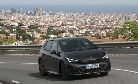 2022 CUPRA Born (Color: Quasar Grey) Front Wallpapers 450x275 (48)