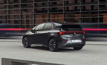 2022 CUPRA Born (Color: Quasar Grey) Rear Three-Quarter Wallpapers 450x275 (60)