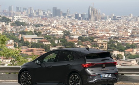 2022 CUPRA Born (Color: Quasar Grey) Rear Three-Quarter Wallpapers 450x275 (49)
