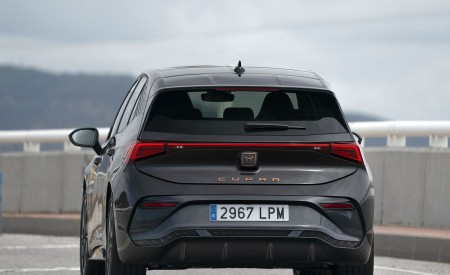 2022 CUPRA Born (Color: Quasar Grey) Rear Wallpapers 450x275 (50)
