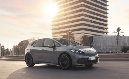 2022 CUPRA Born (Color: Vapor Grey) Front Three-Quarter Wallpapers 450x275 (78)