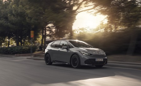 2022 CUPRA Born (Color: Vapor Grey) Front Three-Quarter Wallpapers 450x275 (80)