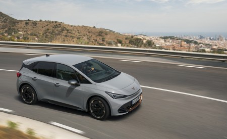 2022 CUPRA Born (Color: Vapor Grey) Front Three-Quarter Wallpapers  450x275 (82)