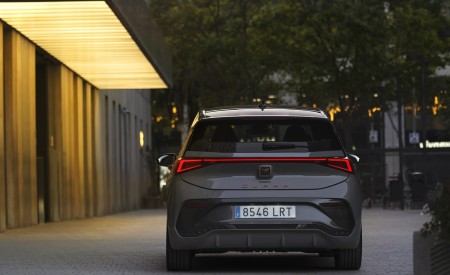 2022 CUPRA Born (Color: Vapor Grey) Rear Wallpapers 450x275 (95)