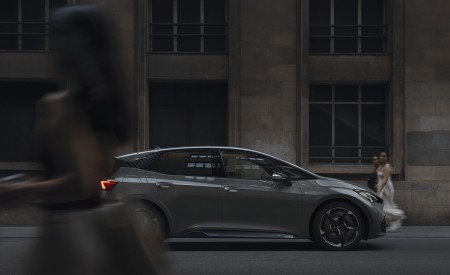 2022 CUPRA Born (Color: Vapor Grey) Side Wallpapers 450x275 (98)