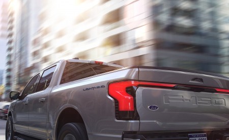 2022 Ford F-150 Lightning Lariat Detail Wallpapers 450x275 (18)