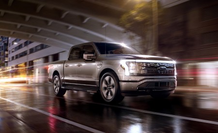 2022 Ford F-150 Lightning Platinum Front Three-Quarter Wallpapers 450x275 (19)