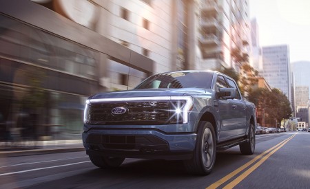 2022 Ford F-150 Lightning Platinum Front Wallpapers 450x275 (17)