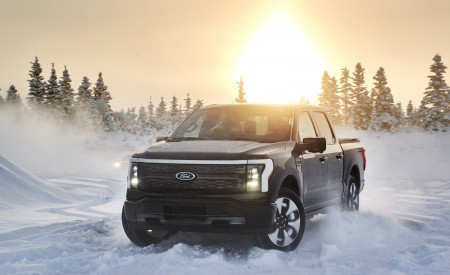 2022 Ford F-150 Lightning Testing in Alaska Front Wallpapers 450x275 (6)
