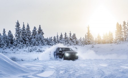 2022 Ford F-150 Lightning Testing in Alaska Front Wallpapers 450x275 (8)