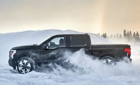 2022 Ford F-150 Lightning Testing in Alaska Side Wallpapers 450x275 (12)