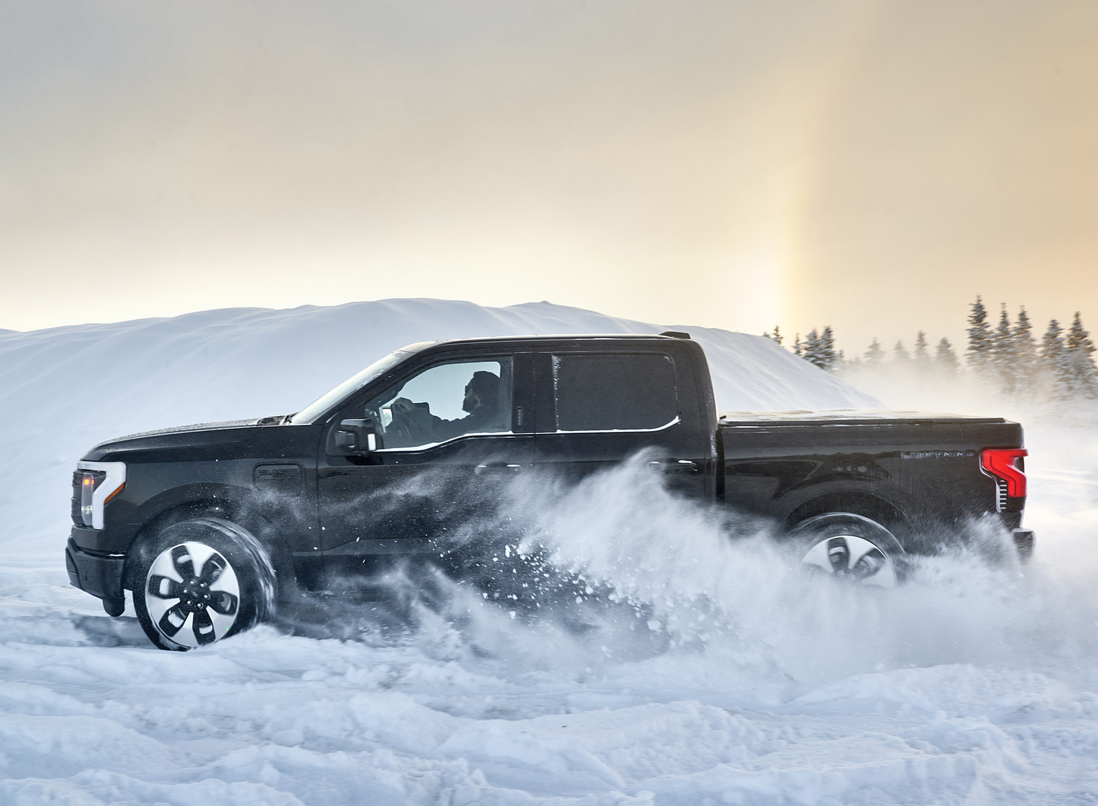 2022 Ford F-150 Lightning Testing in Alaska Side Wallpapers (12)
